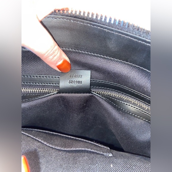 Authentic Gucci GG Black messenger bag - Picture 8 of 9